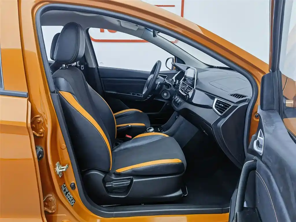 Baojun 310 2017 1.5L automatic fashion model купить на сайте DeffCars