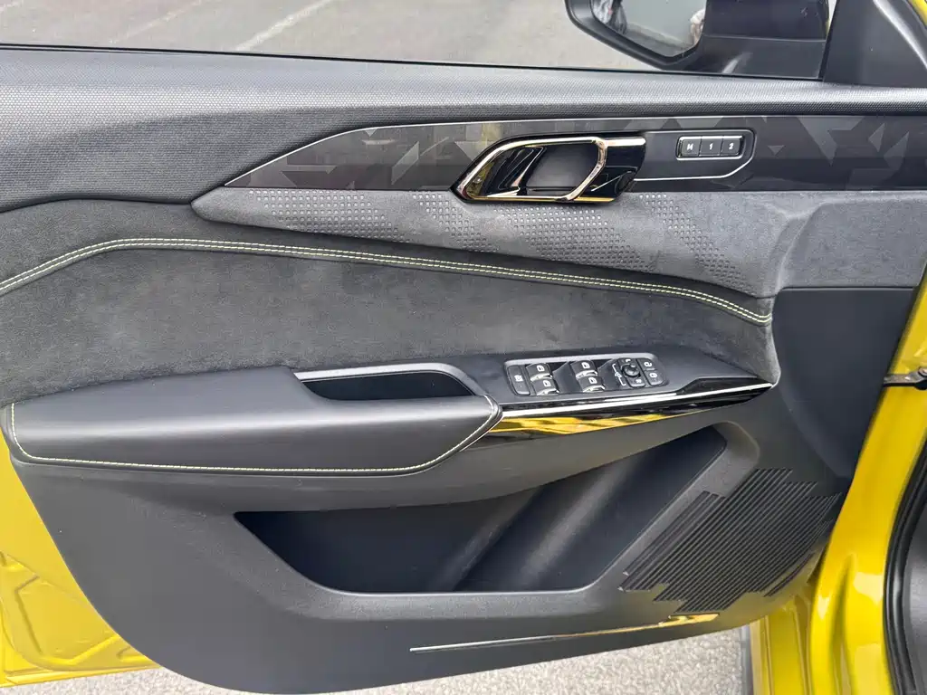 Lynk & Co 03 2019 03+ 2.0TD Automatic Wind Control Edition купить на сайте DeffCars