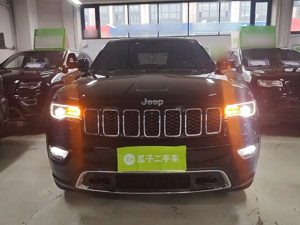 Grand Cherokee imported 2020 3.0L Elite Navigation Edition купить на сайте DeffCars