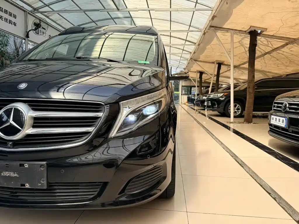 Mercedes-Benz V-Class 2017 V 260 L Premium Extended Edition купить на сайте DeffCars