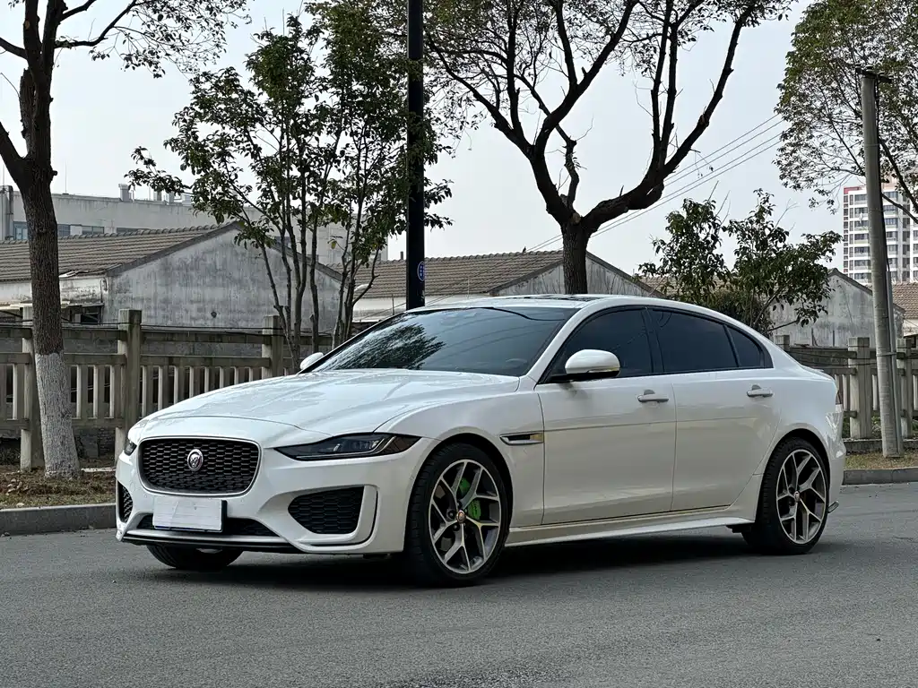Jaguar XEL 2021 2.0T 200PS R-DYNAMIC Youth Sports Edition купить на сайте DeffCars