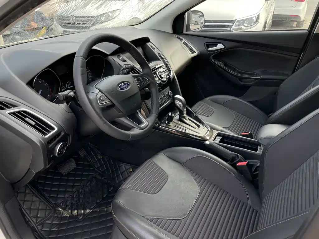 Focus 2018 hatchback classic 1.6L automatic stylish smart mobility version купить на сайте DeffCars