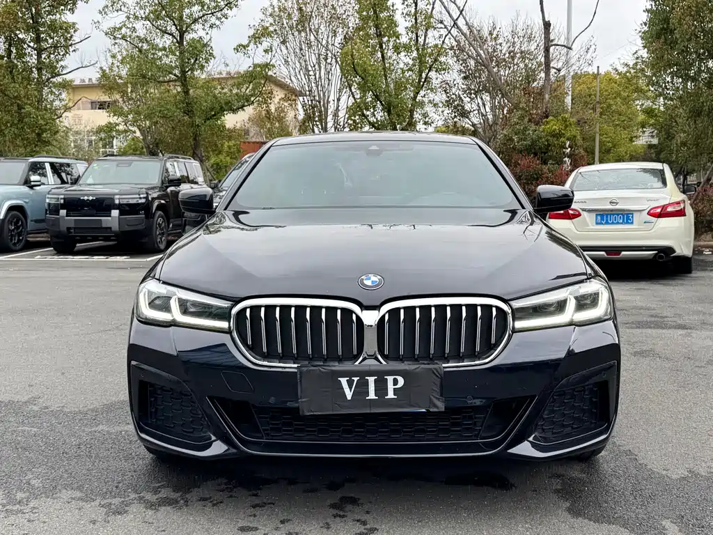 BMW 5 Series 2022 525Li M Sports Package купить на сайте DeffCars
