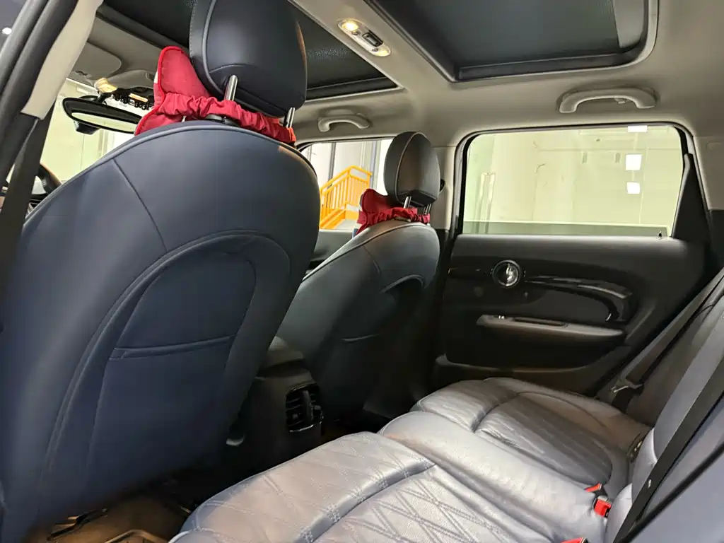 MINI CLUBMAN 2023 1.5T COOPER Connoisseur купить на сайте DeffCars