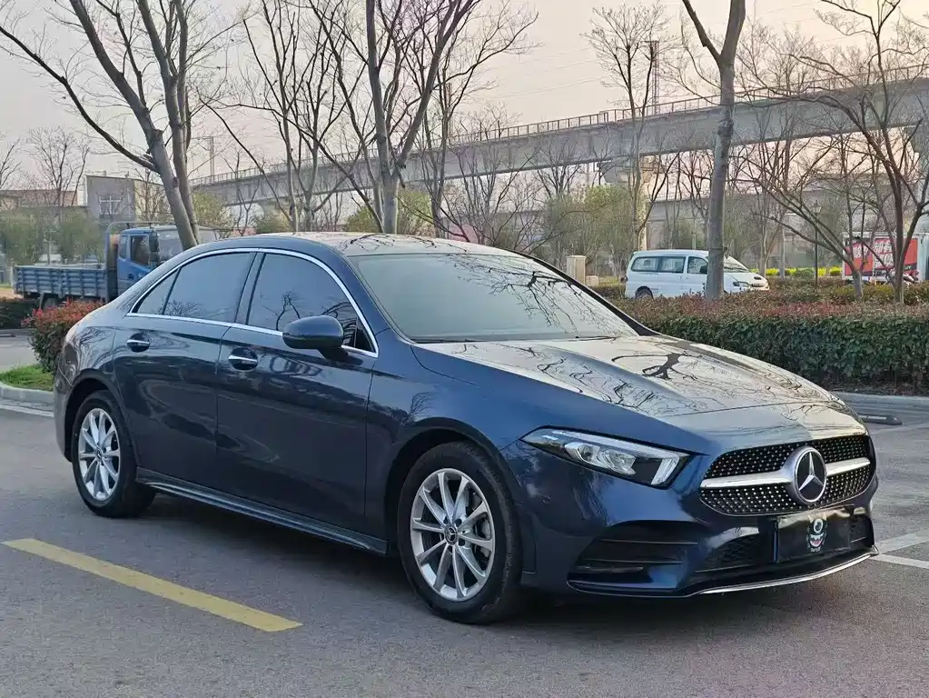 Mercedes-Benz A-Class 2019 A 200 L Sports Sedan купить на сайте DeffCars