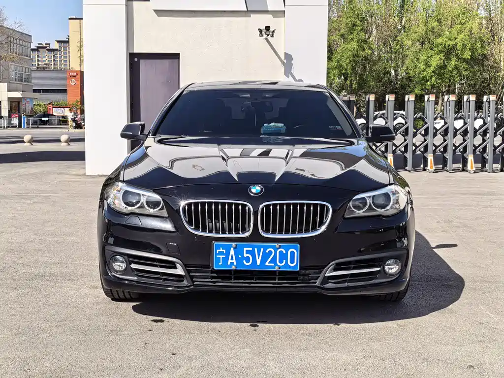 BMW 5 Series 2017 525Li Leading Model купить на сайте DeffCars