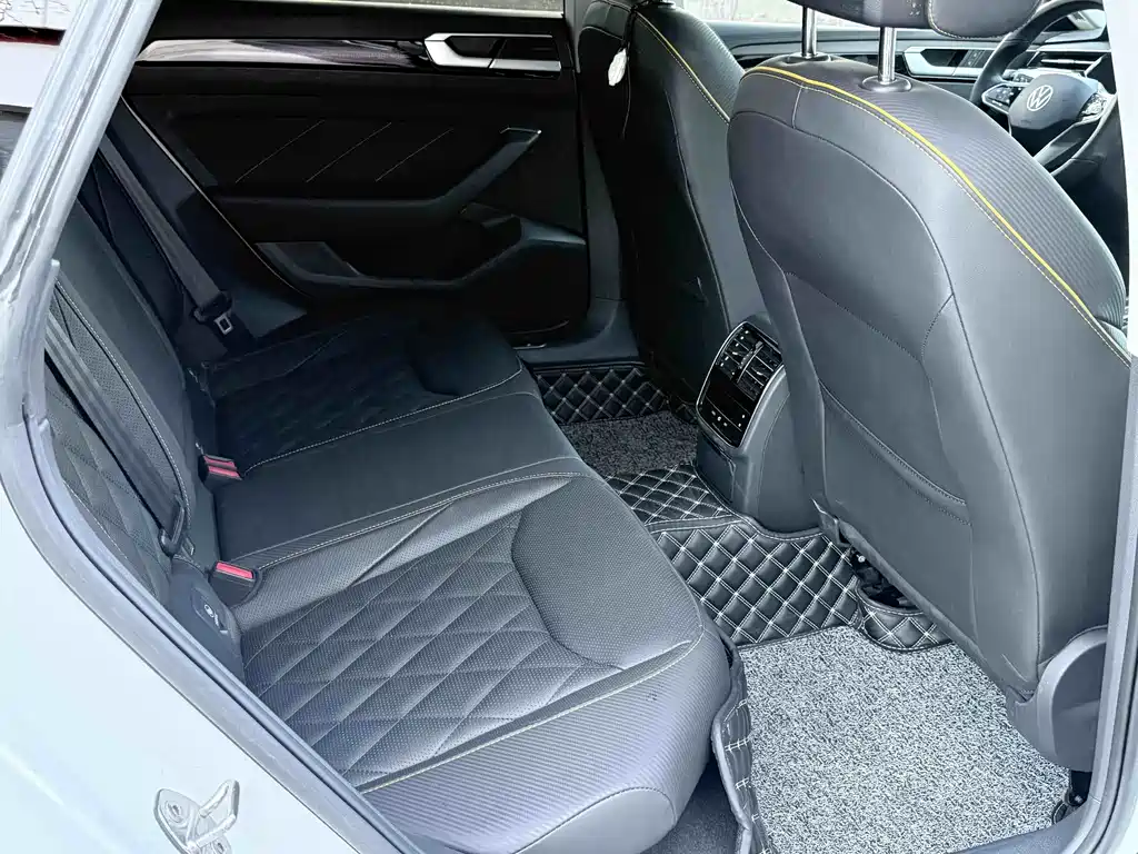 FAW-Volkswagen CC 2024 380TSI Dazzling Edition купить на сайте DeffCars