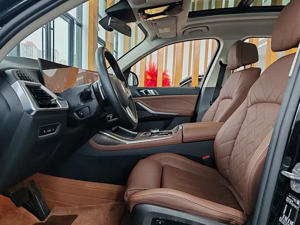 BMW X7 2024 xDrive40i Leading Luxury Package купить на сайте DeffCars