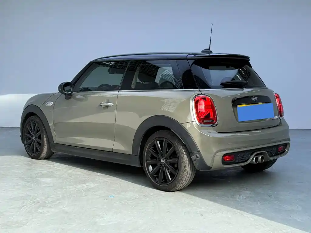 MINI 2019 2.0T COOPER S Classic купить на сайте DeffCars