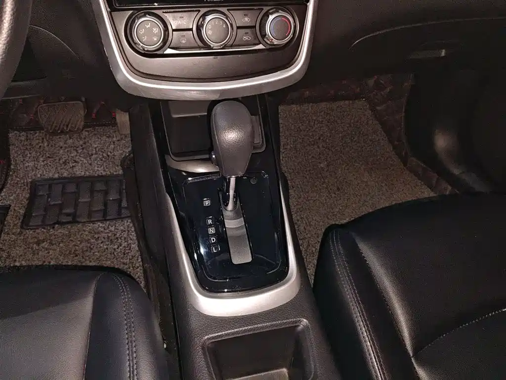 Tiida 2016 1.6L CVT cool version купить на сайте DeffCars
