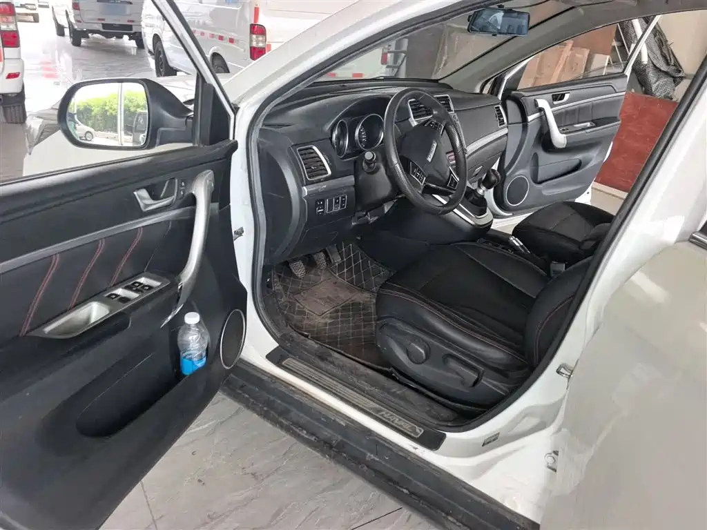 Haval M6 2018 1.5T manual two-wheel drive urban model купить на сайте DeffCars