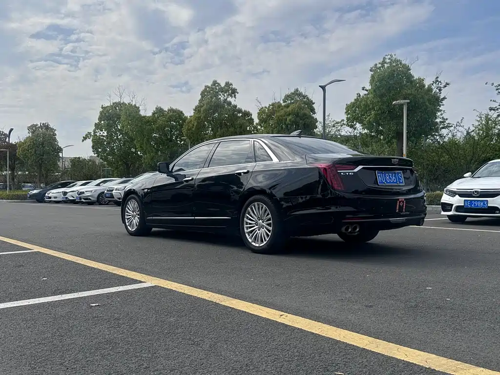Cadillac CT6 2022 28T Fashion Model купить на сайте DeffCars