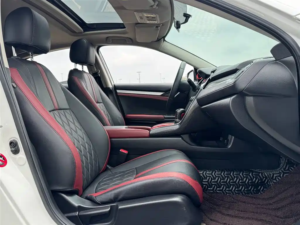 Civic 2019 220TURBO CVT combustion version National VI купить на сайте DeffCars