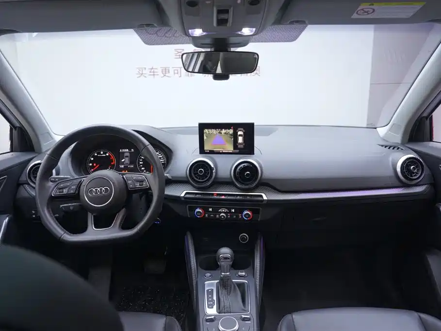 Audi Q2L 2024 35TFSI fashionable and dynamic купить на сайте DeffCars