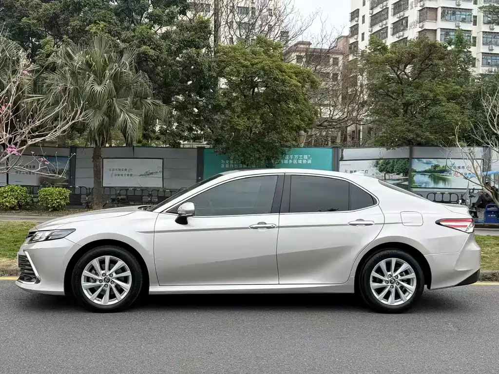 Camry 2021 2.0G Deluxe Edition купить на сайте DeffCars