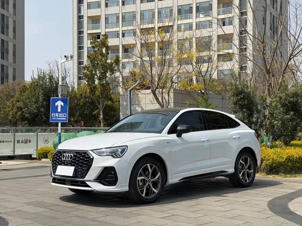 Audi Q3 Sportback 2022 40 TFSI Fashion Model купить на сайте DeffCars