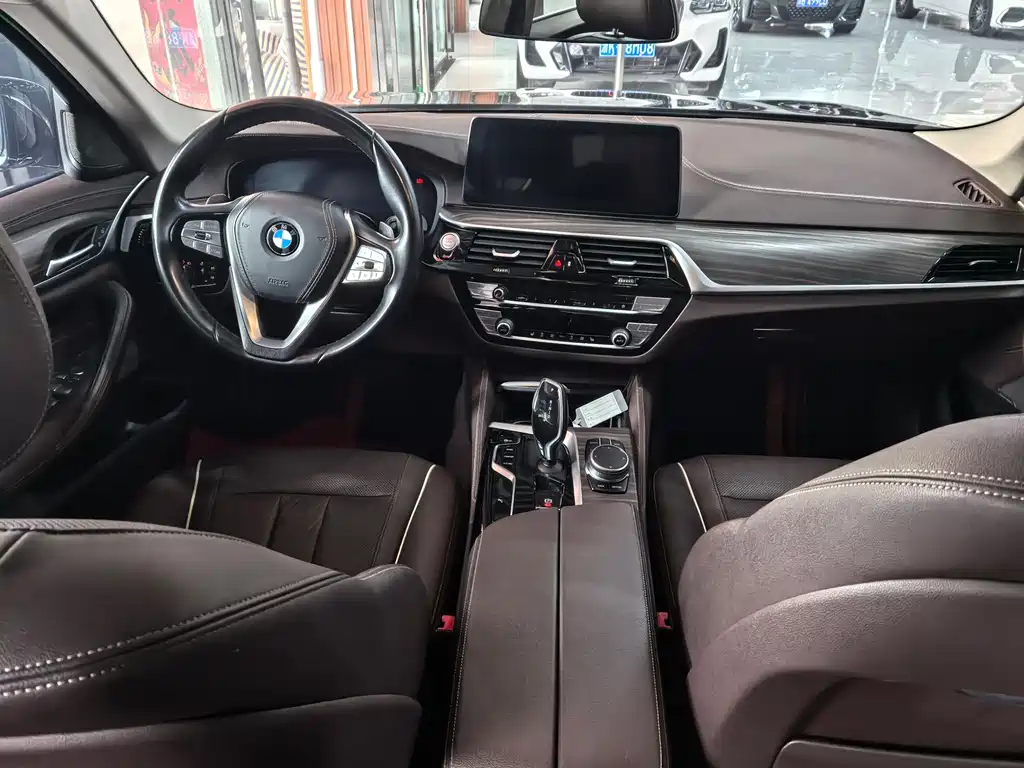 BMW 5 Series 2022 facelift 530Li leading model luxury package купить на сайте DeffCars