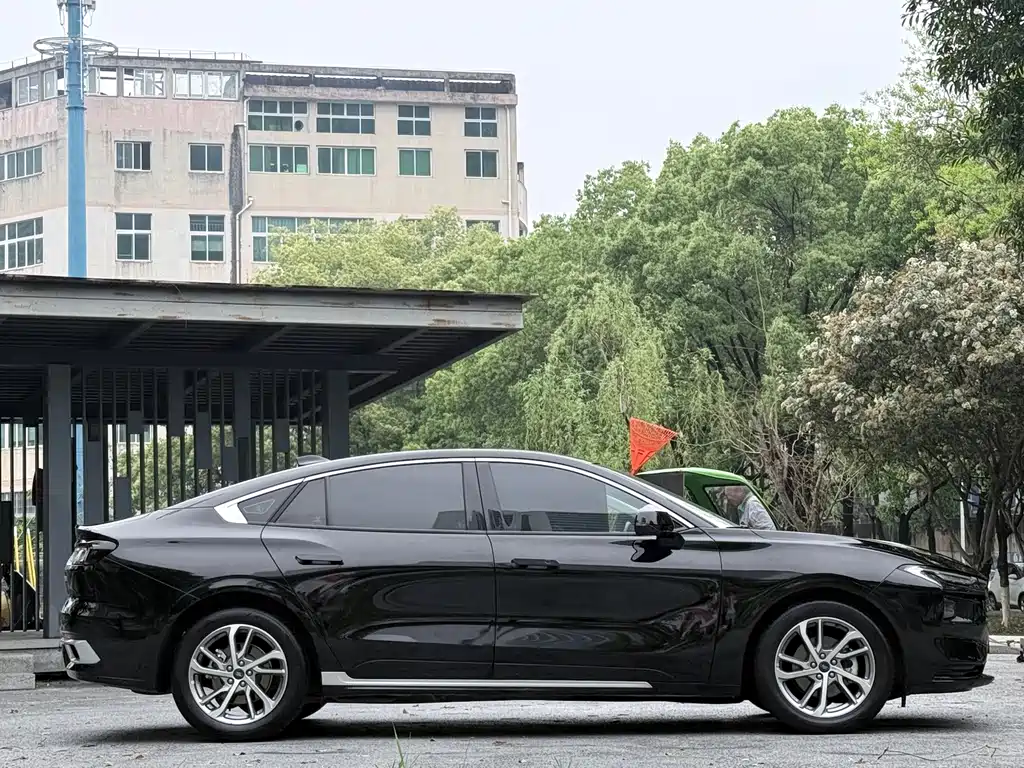 Mondeo 2023 EcoBoost 245 Luxury купить на сайте DeffCars