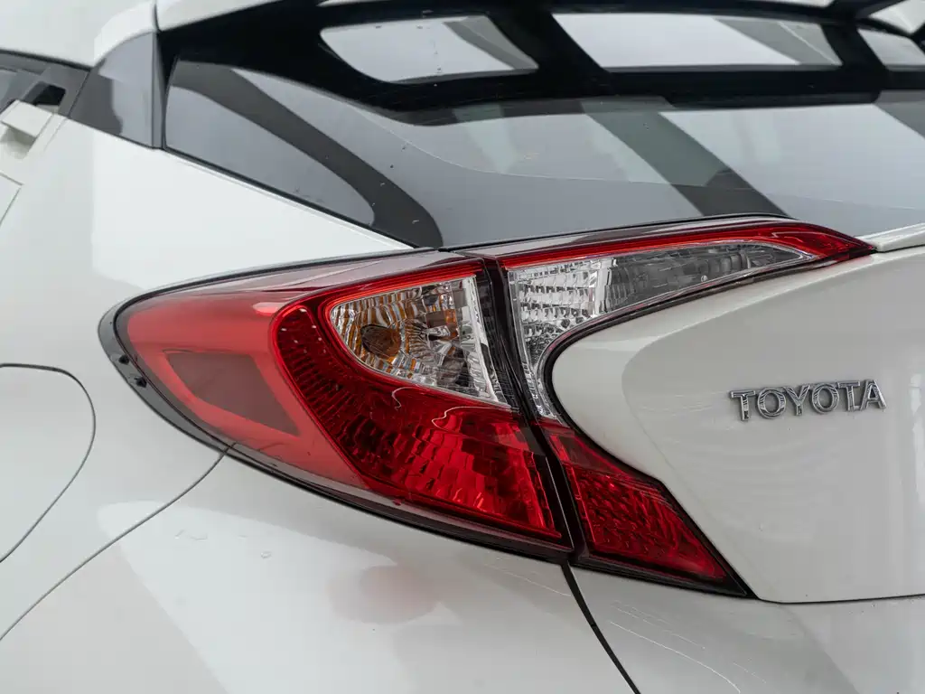 Yize IZOA 2020 2.0L Yixiang Edition купить на сайте DeffCars