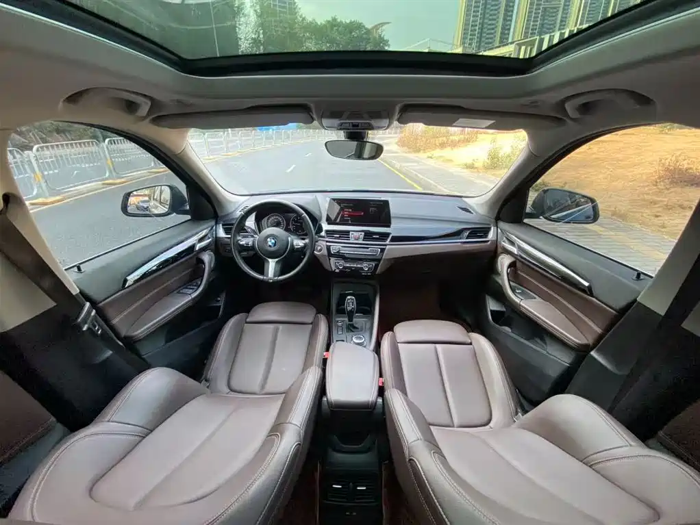 BMW X1 2021 sDrive25Li Leading Model купить на сайте DeffCars
