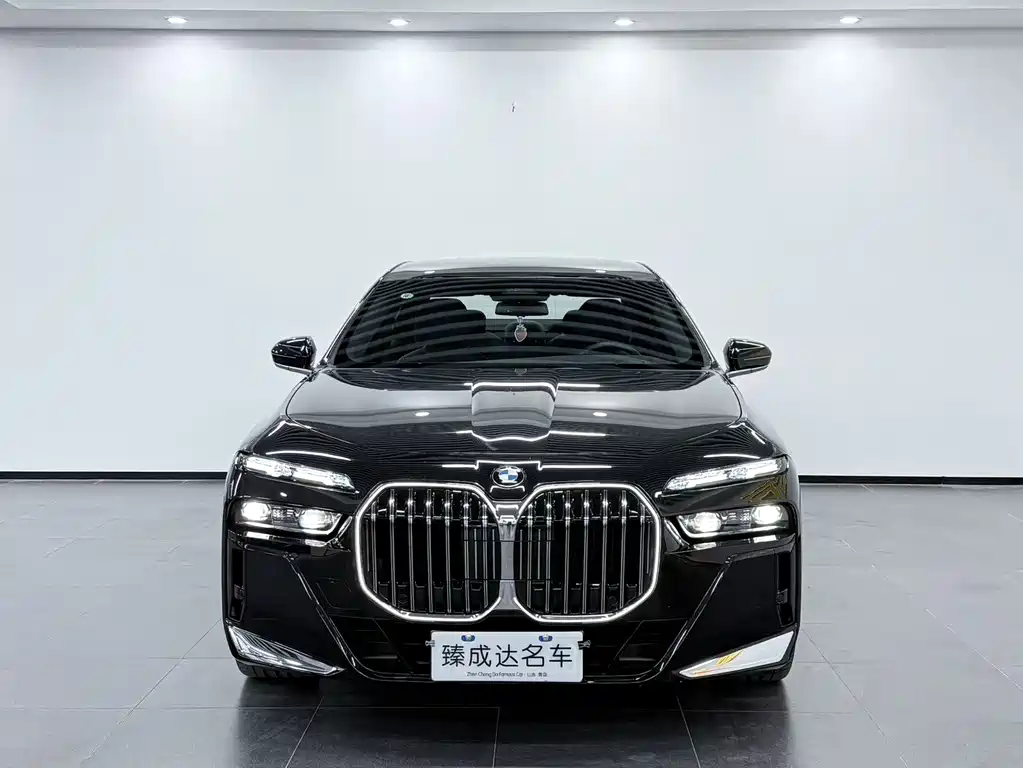 BMW 7 Series 2023 735Li M Sports Package купить на сайте DeffCars
