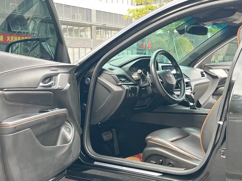 Cadillac CT4 2021 28T Premium Model купить на сайте DeffCars