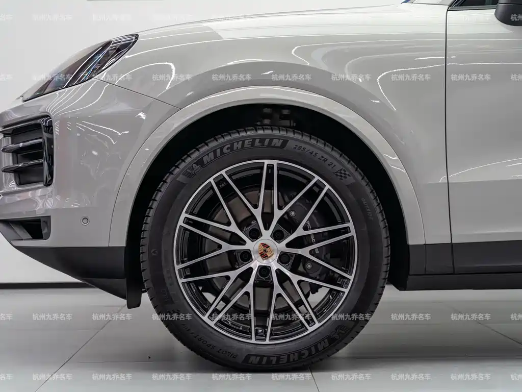Cayenne 2025 Cayenne 3.0T Dream Edition купить на сайте DeffCars