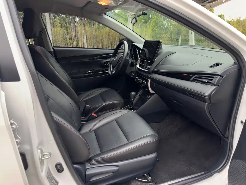 YARiS L Zhixuan 2021 Zhixuan X 1.5L CVT Deluxe Edition купить на сайте DeffCars