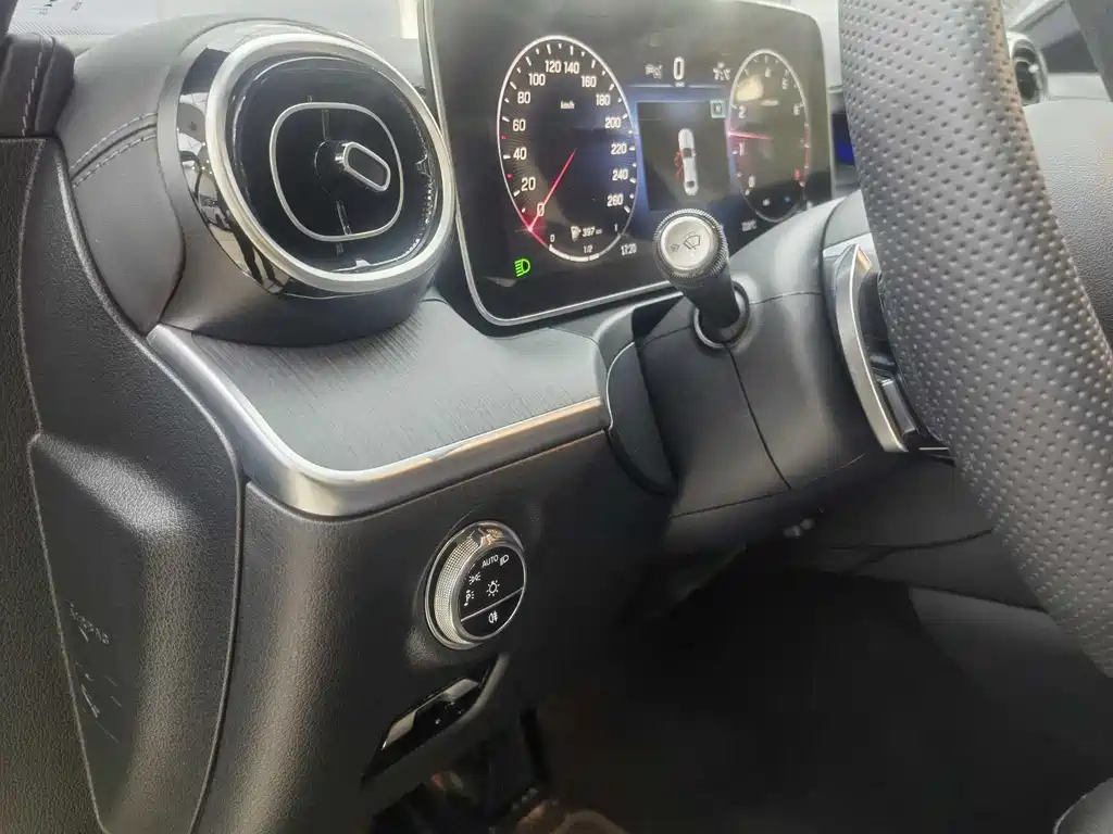 Mercedes-Benz C-Class 2024 C 200 L Sports Edition купить на сайте DeffCars