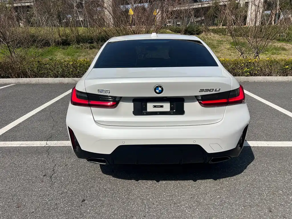 BMW 3 Series 2025 330Li M Sports Night Package купить на сайте DeffCars