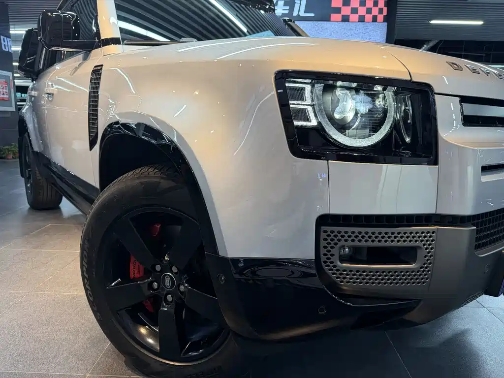 Land Rover Defender 2023 110 3.0T P400 X-DYNAMIC HSE купить на сайте DeffCars