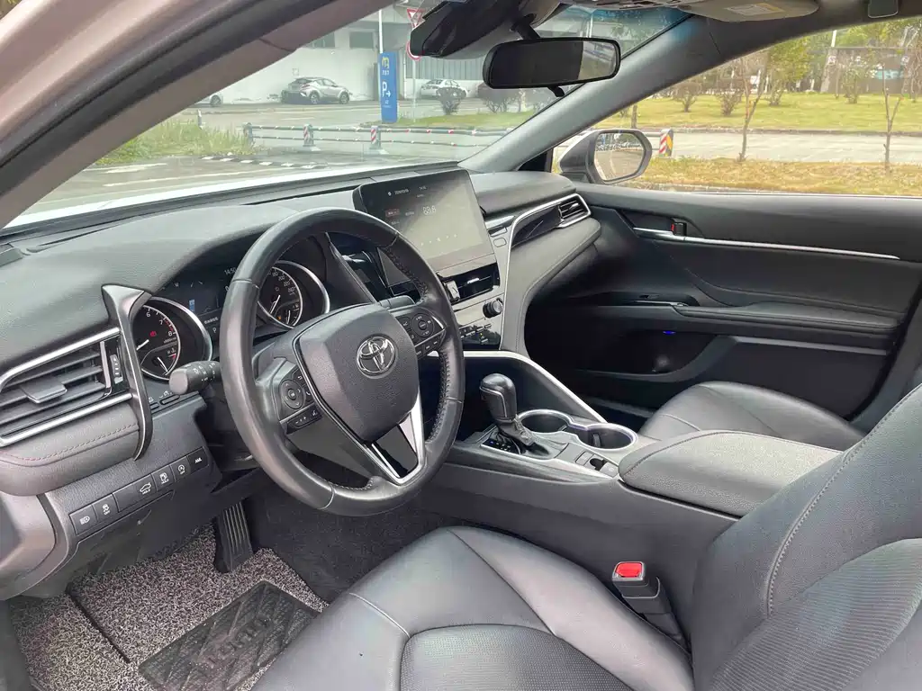 Camry 2023 2.0G Deluxe Edition купить на сайте DeffCars