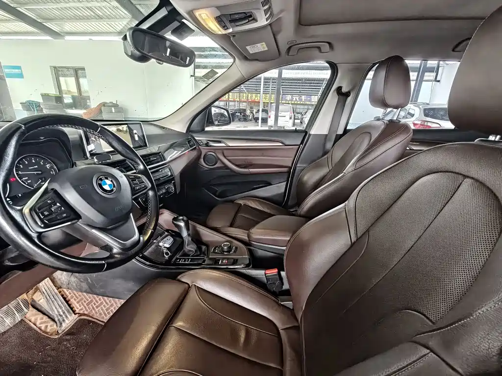 BMW X1 2018 sDrive18Li Exclusive Model купить на сайте DeffCars