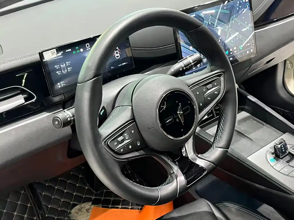Seal 06 2025 DM-i Smart Driving Edition 120KM Exclusive Type купить на сайте DeffCars