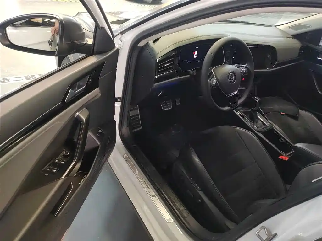 Sagitar 2021 280TSI DSG Deluxe Intelligent Edition купить на сайте DeffCars