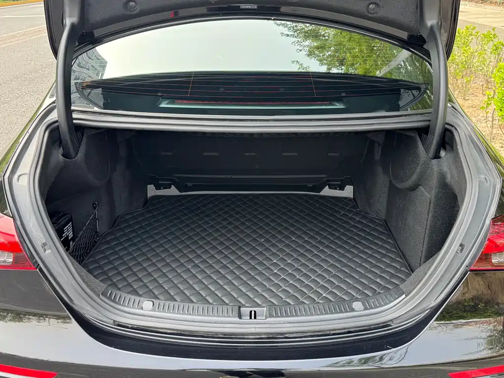 Mercedes-Benz E-Class 2022 E 260 L купить на сайте DeffCars