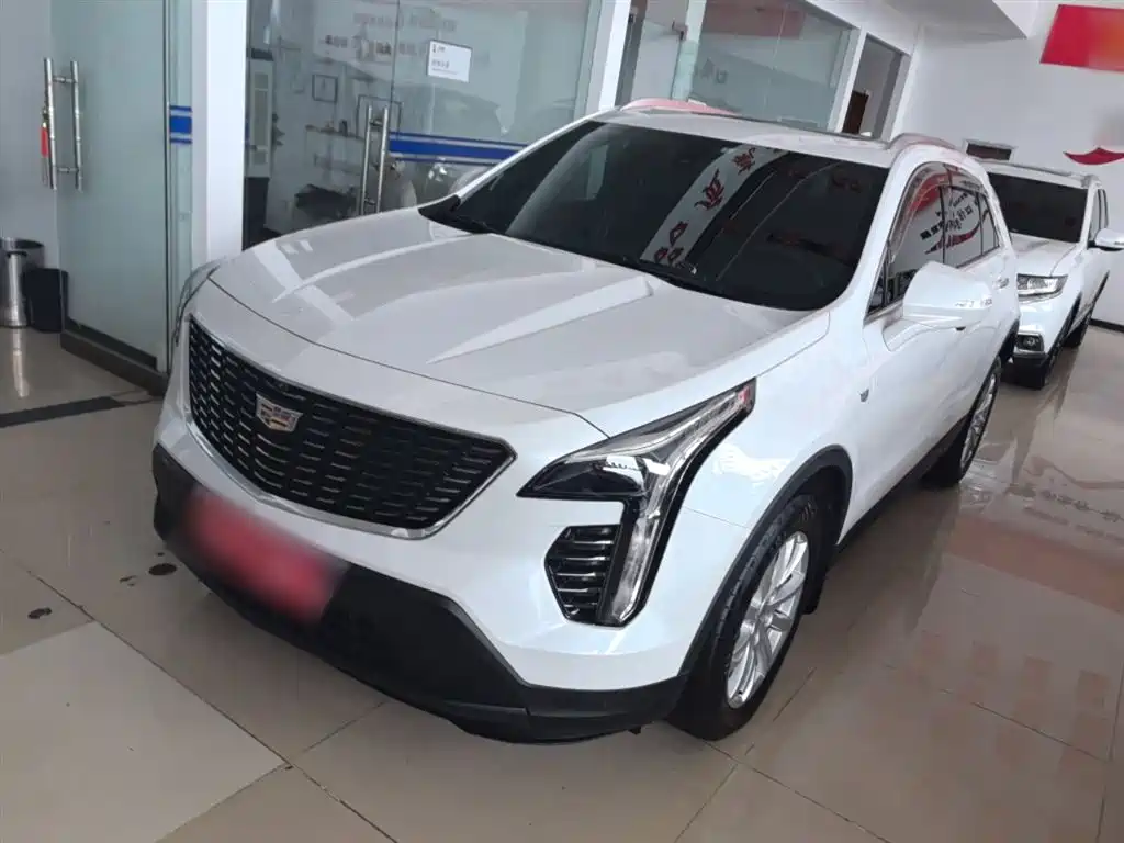 Cadillac XT4 2022 28T two-wheel drive fashion model купить на сайте DeffCars