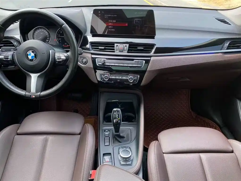 BMW X1 2021 sDrive25Li Leading Model купить на сайте DeffCars