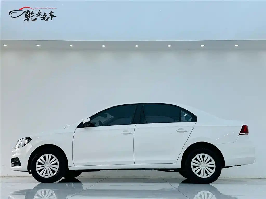 Santana 2021 1.5L automatic fashion version купить на сайте DeffCars