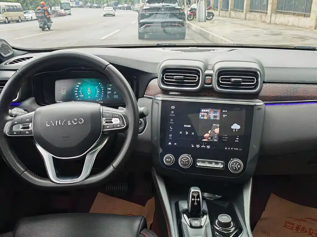 Lynk & Co 03 2019 2.0TD Automatic Pro Edition купить на сайте DeffCars