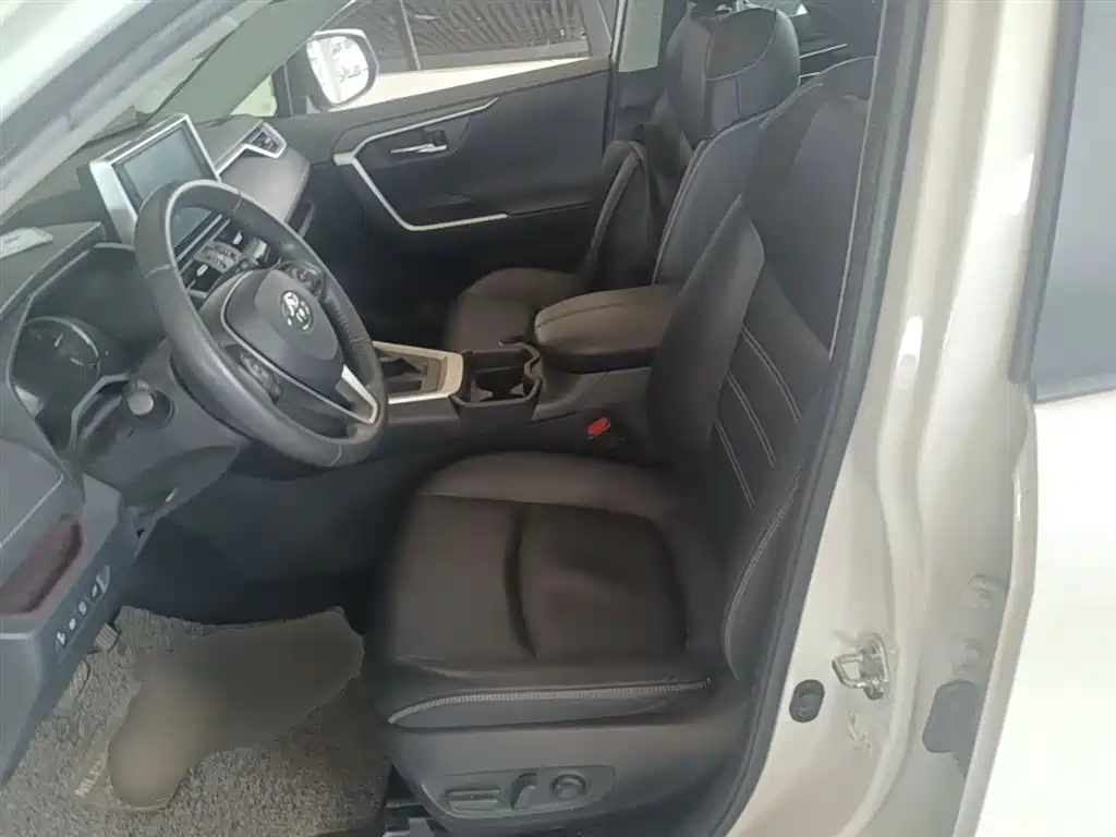 RAV4 Rongfang 2020 2.0L CVT two-wheel drive premium version купить на сайте DeffCars