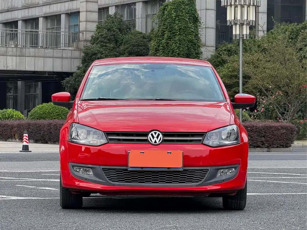 Polo 2013 1.4L automatic comfort version купить на сайте DeffCars