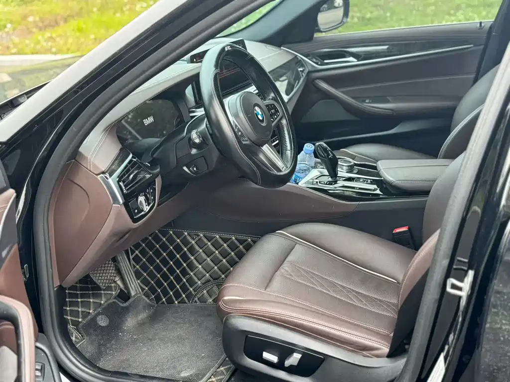 BMW 5 Series 2022 530Li xDrive M Sports Package купить на сайте DeffCars