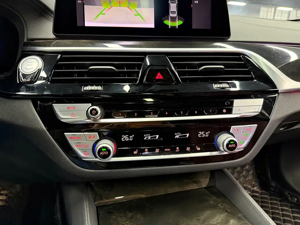 BMW 5 Series 2020 530Li Leading M Sports Package купить на сайте DeffCars