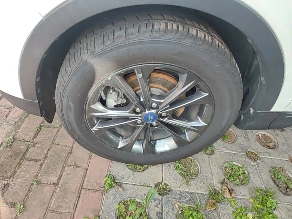 Escape 2019 EcoBoost 180 two-wheel drive platinum airfoil National VI купить на сайте DeffCars