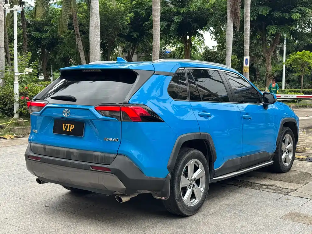 RAV4 Rongfang 2020 2.0L CVT two-wheel drive fashion version купить на сайте DeffCars