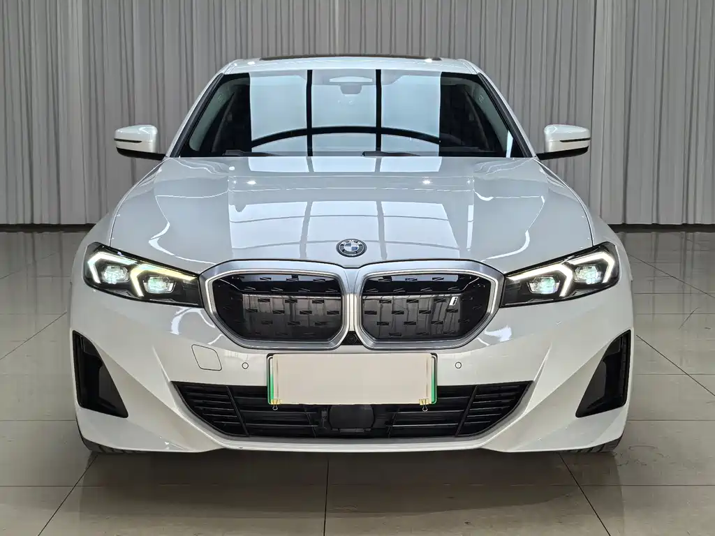 BMW i3 2022 eDrive 35 L купить на сайте DeffCars
