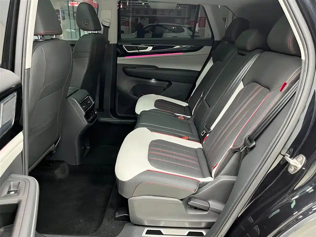 Touron 2023 Touron X facelift 380TSI four-wheel drive luxury version купить на сайте DeffCars