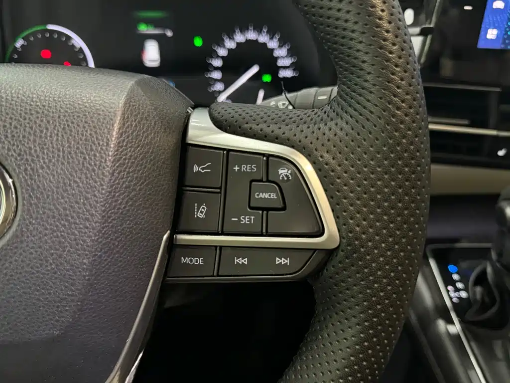Grevia 2023 2.5L Hybrid Monarch VIP Edition купить на сайте DeffCars