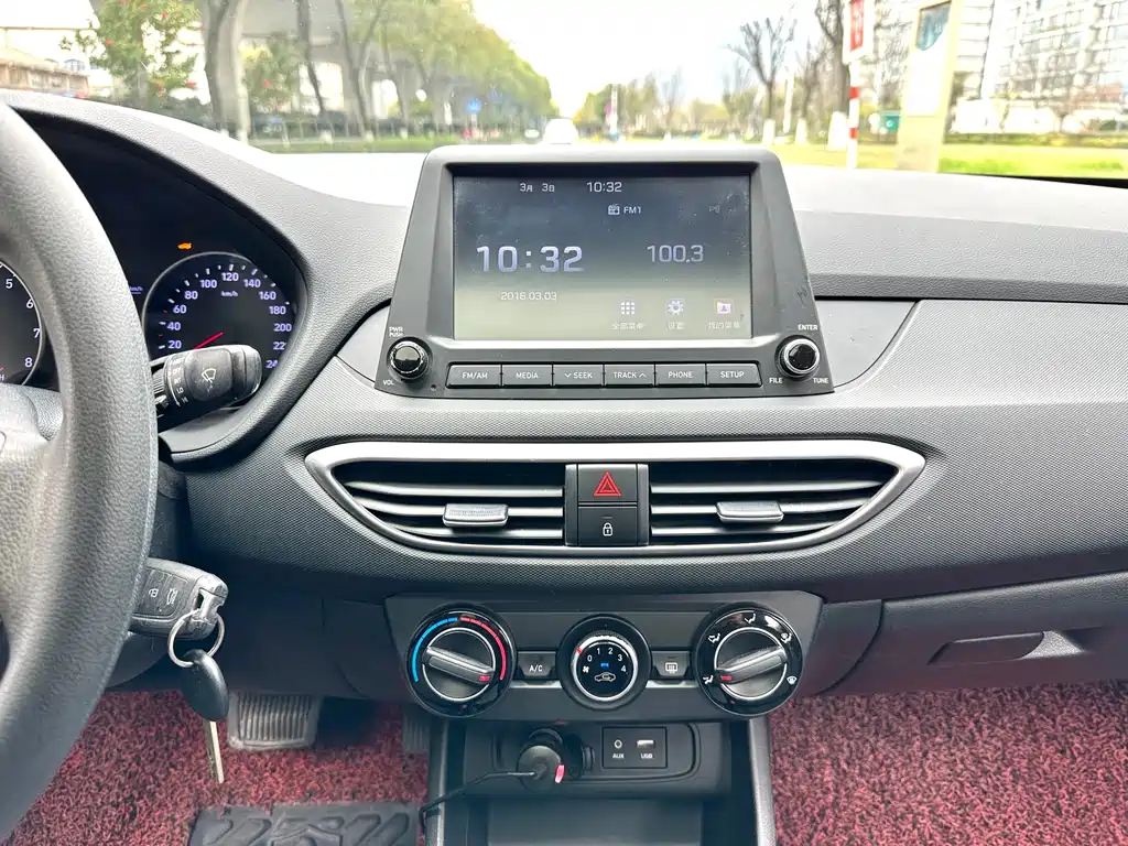 Yuedong 2017 1.6L automatic value version GLS купить на сайте DeffCars